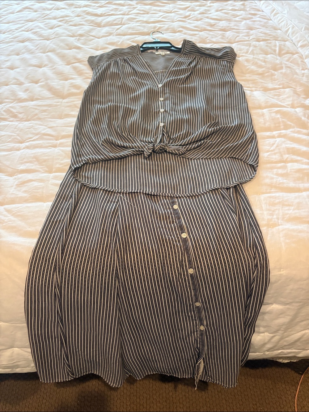 Max Studio Striped Black & White Button-Front Women's sleeveless Top/Skirt set